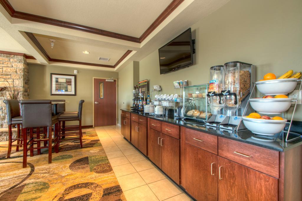 Cobblestone Inn & Suites - Holyoke Ngoại thất bức ảnh